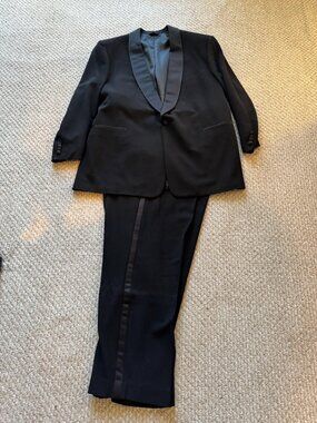 Donna Karan Couture Black Tuxedo; Jacket Size 56R